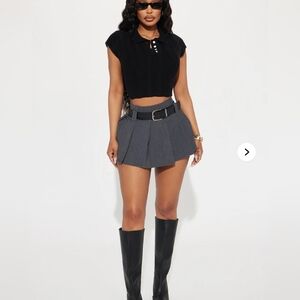 Nwot Stylish Gray Pleated Skirt